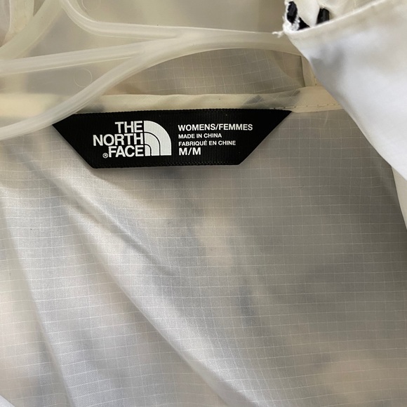 The North Face Windbreaker - Picture 2 of 4